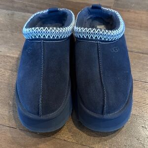 UGG Tazz II Navy Blue sz 8